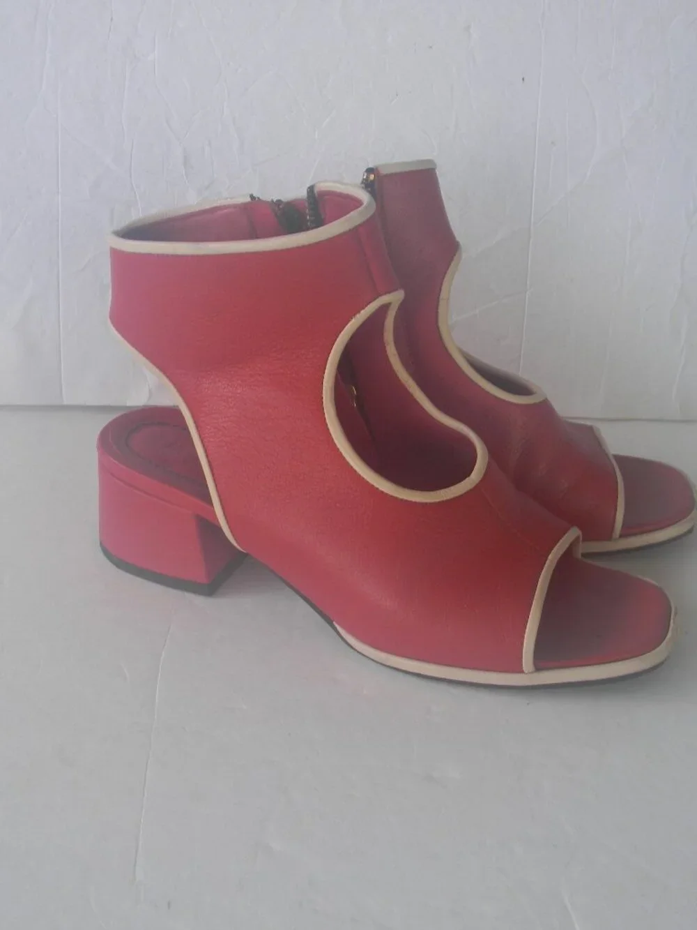 Marni Red White Leather MOD RETRO ITALY PEEP TOE LOW HEEL ARTISAN HEELS SZ 6 36